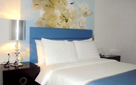 Queen Margarette Hotel - Downtown